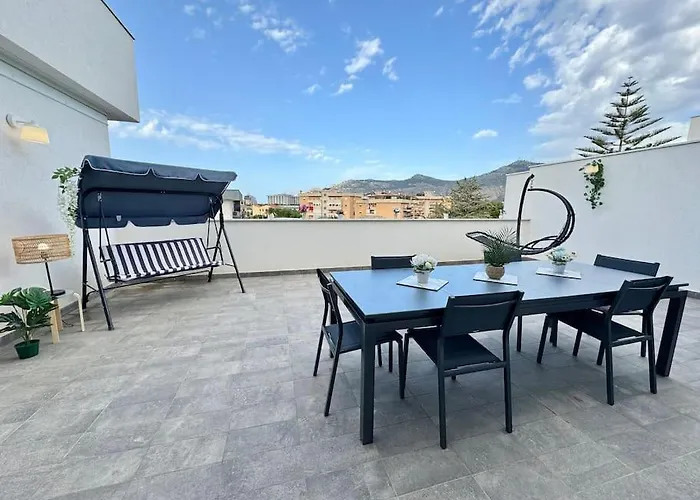 アパート Attico Magnificent Wi-fi/free Parking